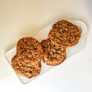 Oatmeal raisin cookie