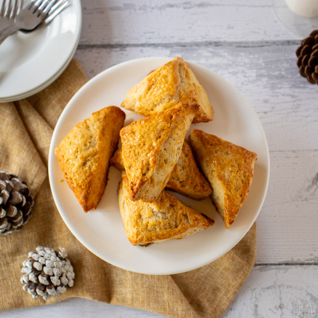 Scones aux pommes glacés au miel